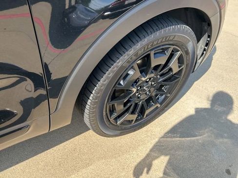 Used 2022 Kia Telluride SX w/ SX Prestige Package AWD/4WD image 15