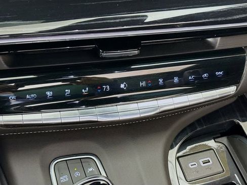 Used 2023 Cadillac Escalade ESV Sport image 18