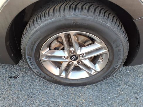 Used 2018 Hyundai Santa Fe Sport image 7