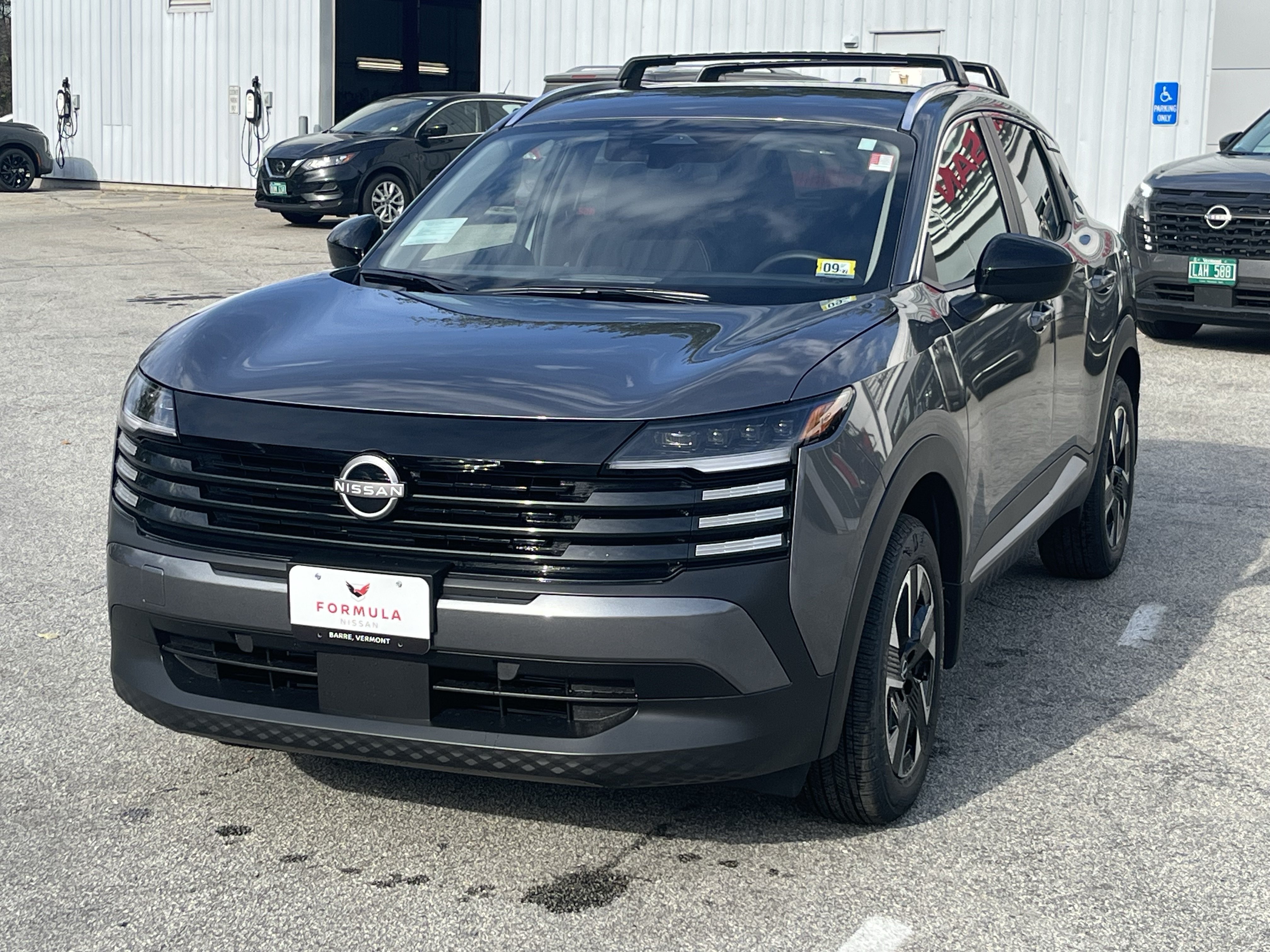 New 2027 Nissan Kicks SV AWD/4WD image 3