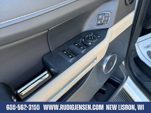 Used 2024 Ford Expedition Max XLT AWD/4WD image 11