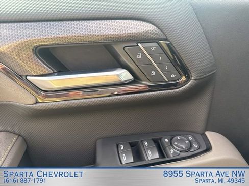 Used 2023 Chevrolet Silverado 1500 ZR2 w/ Technology Package image 15