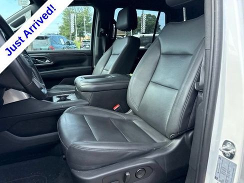 Used 2023 Chevrolet Tahoe LT w/ Luxury Package RWD image 9