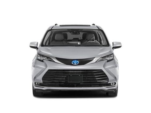 Used 2022 Toyota Sienna XLE w/ XLE Plus Package FWD image 4