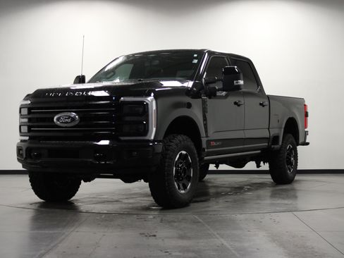 Used 2026 Ford F350 Platinum w/ Tremor Off-Road Package AWD/4WD image 8