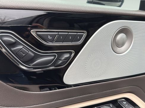 Used 2021 Lincoln Aviator Reserve w/ Equipment Group 202A image 30