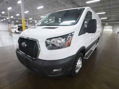 Used 2024 Ford Transit 250 Low Roof AWD w/ Exterior Upgrade Package image 12