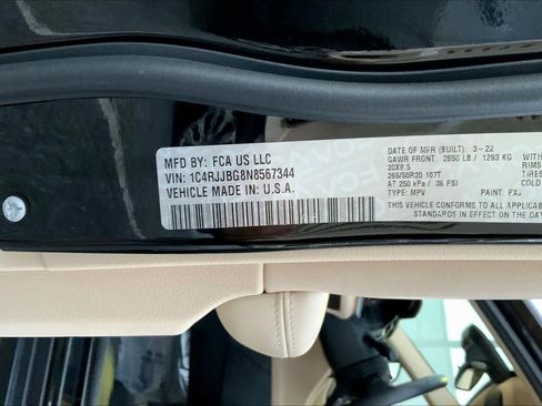 Used 2022 Jeep Grand Cherokee L Limited image 31