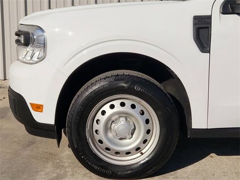 Used 2023 Ford Maverick XL image 11