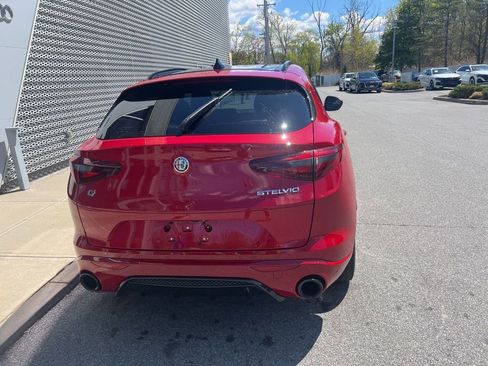 Used 2023 Alfa Romeo Stelvio Veloce AWD/4WD image 28