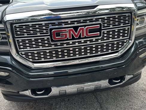 Used 2017 GMC Sierra 1500 Denali w/ Denali Ultimate Package AWD/4WD image 37