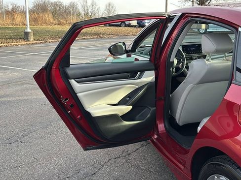 Used 2020 Honda Accord LX image 28