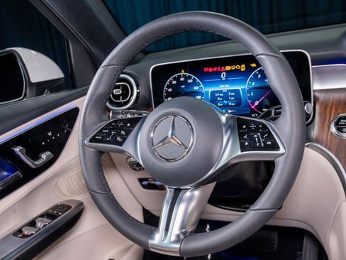 Certified 2026 Mercedes-Benz GLC 300 4MATIC image 15