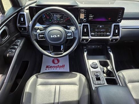 Used 2023 Kia Sorento EX w/ Panoramic Sunroof Package AWD/4WD image 14