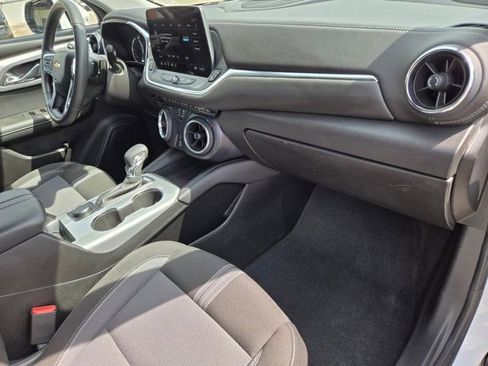 Used 2025 Chevrolet Blazer LT FWD image 28