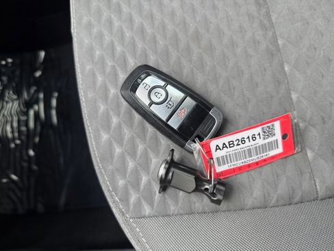 Used 2021 Ford Escape SE w/ SE Sport Appearance Package AWD/4WD image 18