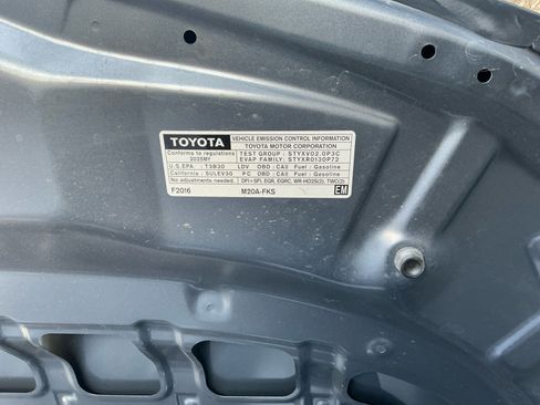 Used 2025 Toyota Corolla LE FWD image 23