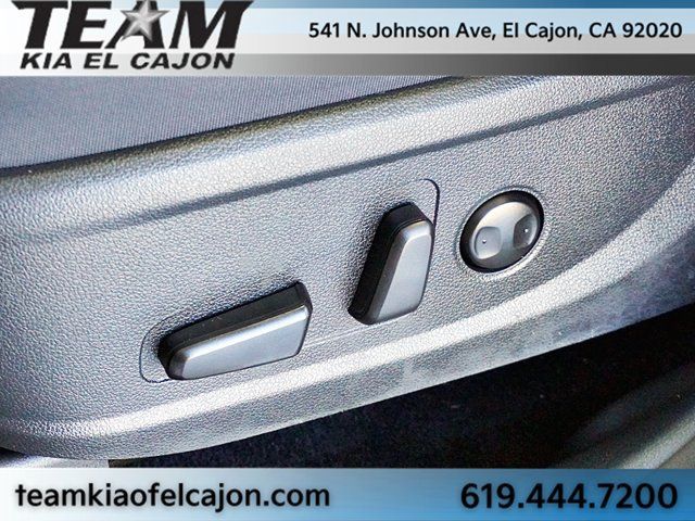 Used 2020 Hyundai Santa Fe SEL FWD image 17