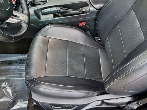 Used 2016 Ford Mustang GT Premium image 18