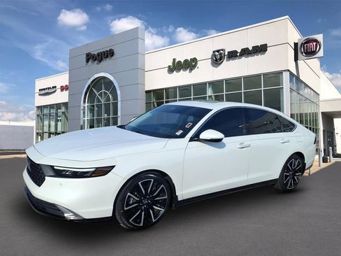 Used 2023 Honda Accord Touring image 7
