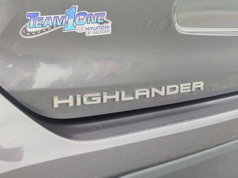 Used 2022 Toyota Highlander L FWD image 49