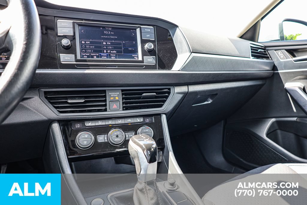 Used 2024 Volkswagen Jetta SE FWD image 36
