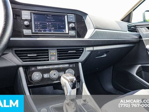 Used 2024 Volkswagen Jetta SE FWD image 36