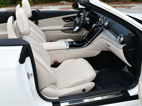 Used 2024 Mercedes-Benz CLE 300 4MATIC Cabriolet w/ Driver Assistance Package image 65