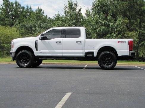 Used 2024 Ford F250 XLT w/ FX4 Off-Road Package AWD/4WD image 5