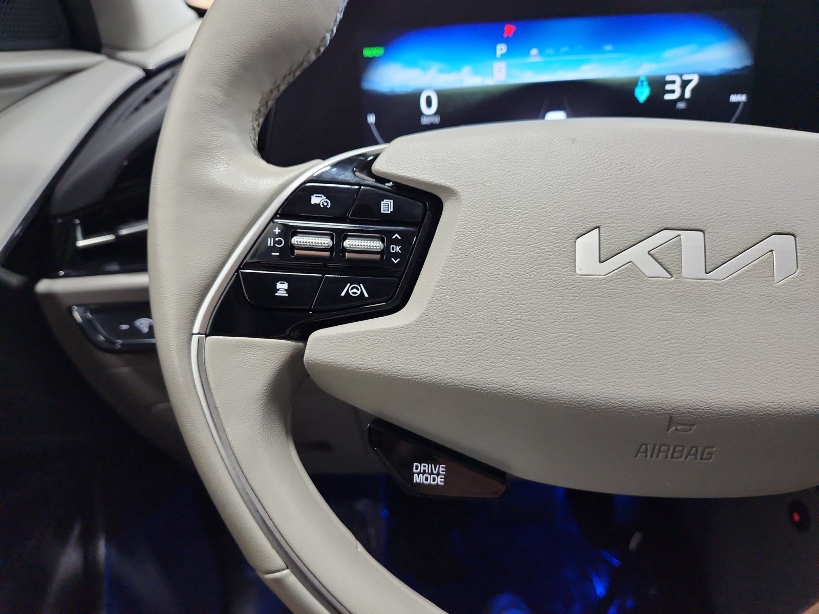 Used 2023 Kia Niro Wind w/ Wind Preserve Package FWD image 17