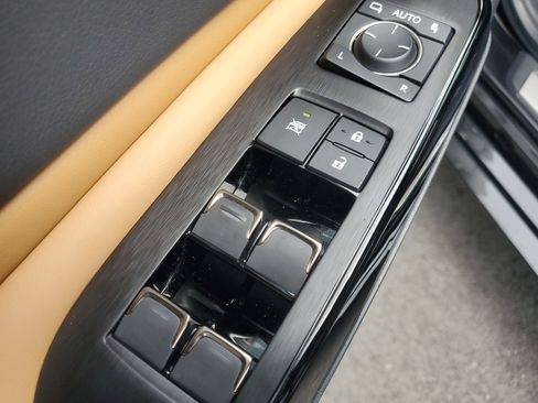 Used 2024 Lexus ES 350 w/ Premium Package image 20