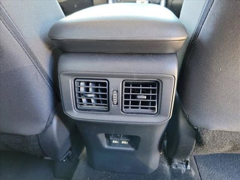 Used 2021 Toyota RAV4 XLE FWD image 14