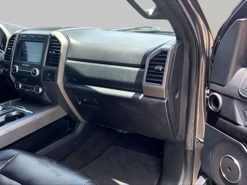 Used 2021 Ford Expedition XLT RWD image 17