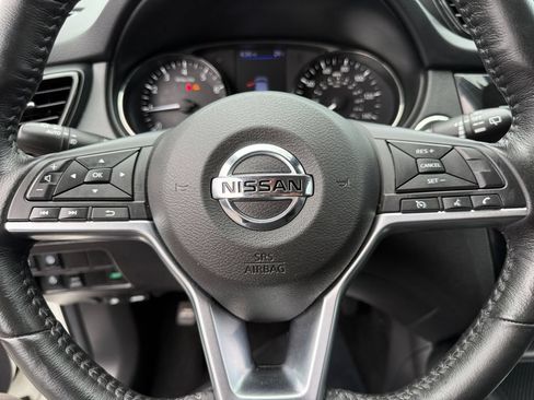 Used 2019 Nissan Rogue Sport SV AWD/4WD image 19