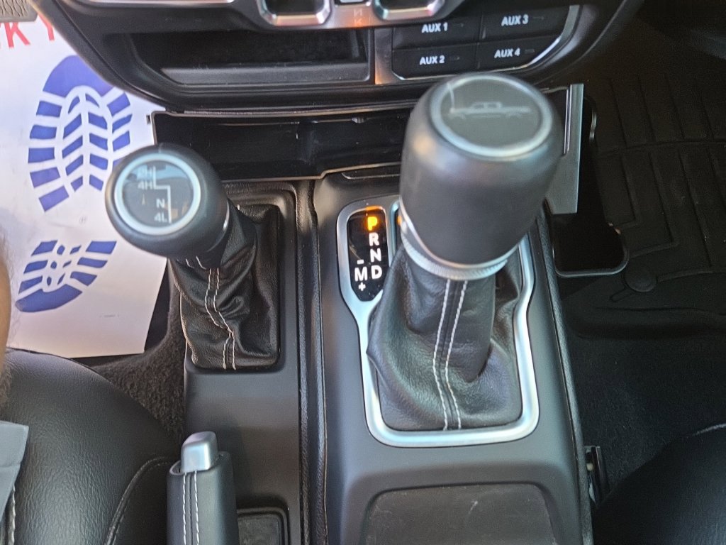 Used 2020 Jeep Gladiator Overland AWD/4WD image 29