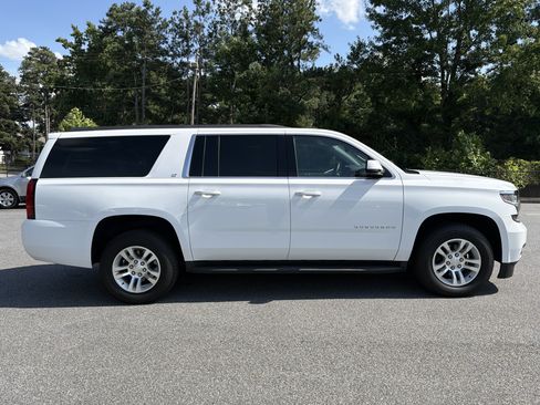 Used 2020 Chevrolet Suburban LT AWD/4WD image 9