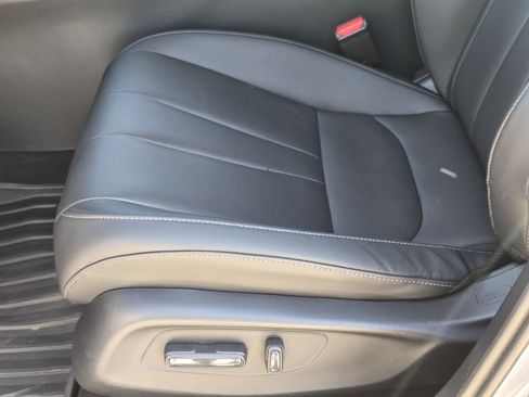 Certified 2025 Acura ADX Base image 31