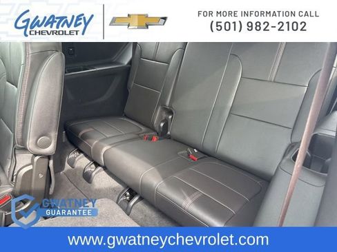 Used 2023 Chevrolet Traverse RS image 28