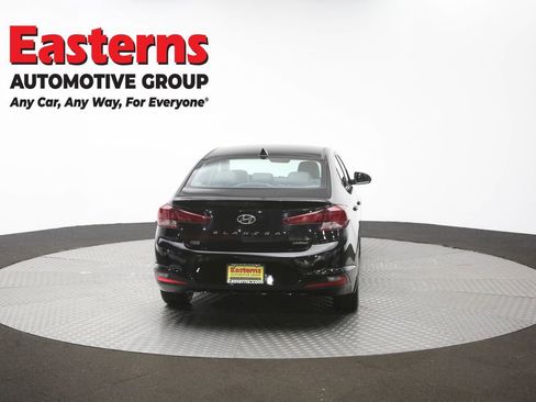 Used 2020 Hyundai Elantra Limited w/ Winter Weather Package FWD image 40