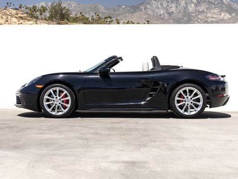 Certified 2025 Porsche 718 Boxster S RWD image 2
