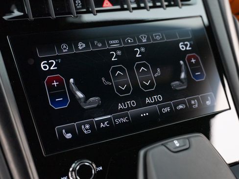 Used 2024 Lamborghini Urus S AWD/4WD image 19