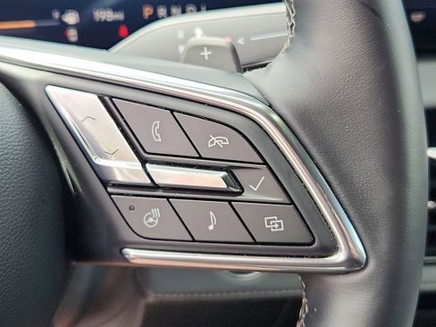 Certified 2025 Buick Enclave Preferred FWD image 22