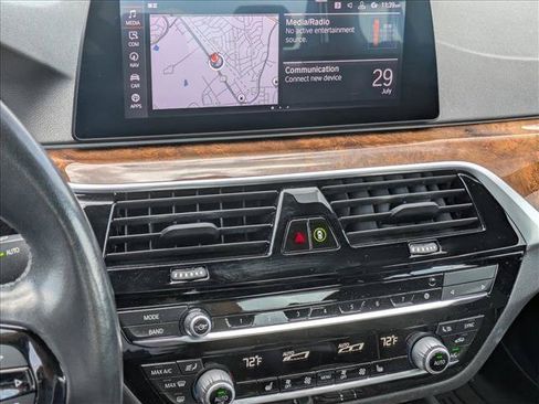 Used 2020 BMW 530i xDrive w/ Premium Package AWD/4WD image 11