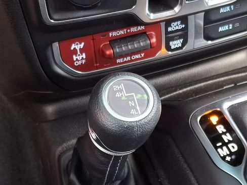Used 2026 Jeep Wrangler Unlimited Rubicon AWD/4WD image 24