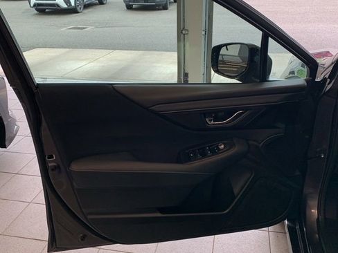 Used 2025 Subaru Legacy Premium AWD/4WD image 12