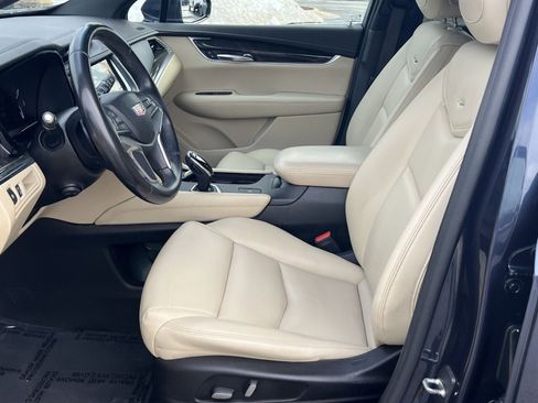 Used 2018 Cadillac XT5 FWD image 13