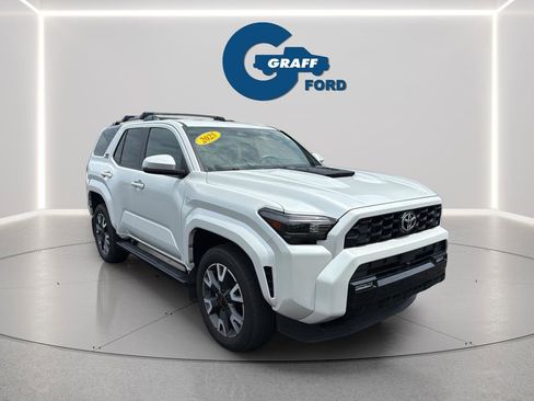 Used 2025 Toyota 4Runner TRD Sport AWD/4WD image 4