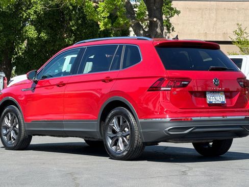 Used 2023 Volkswagen Tiguan SE image 5
