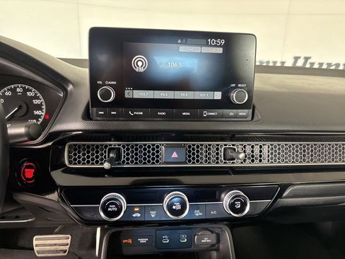 Used 2025 Honda Civic Sport image 13