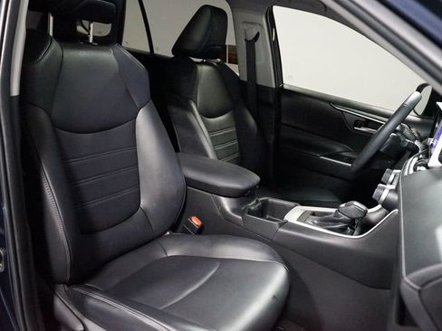 Used 2023 Toyota RAV4 XLE Premium AWD/4WD image 28